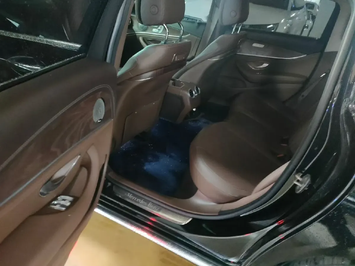 2020 Mercedes-Benz E Class 2.0T 258HP L4 9AT,autocango,china used car exporter,china ev exporter,chinese used car exporter,chinese used ev exporter