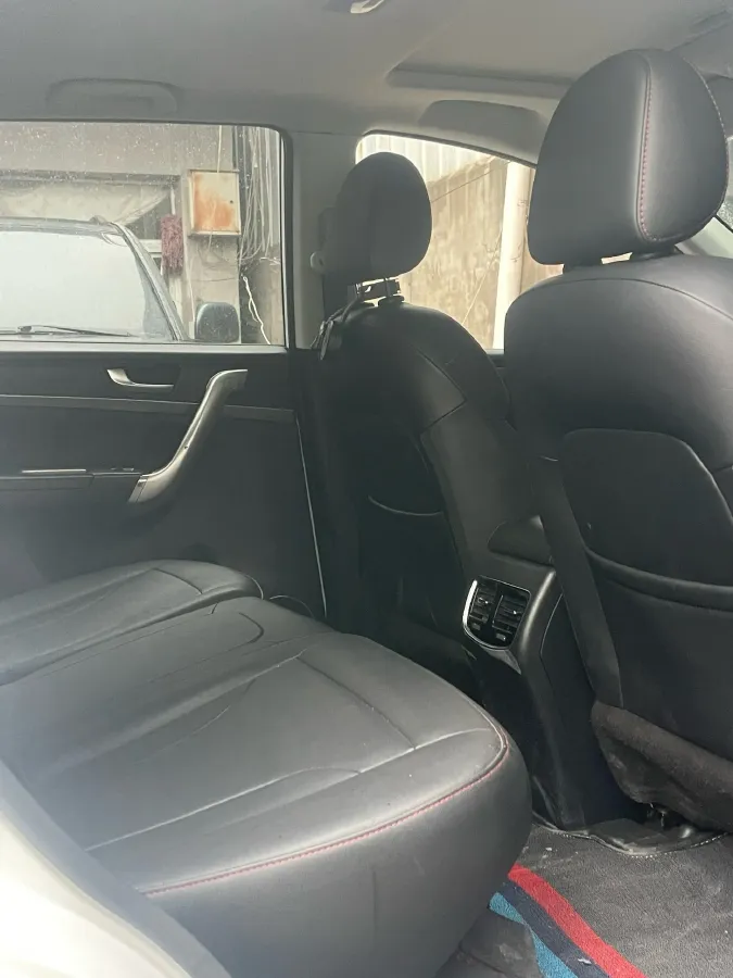 2019 Haval M6 1.5T 150HP L4 7DCT,autocango,china used car exporter,china ev exporter,chinese used car exporter,chinese used ev exporter