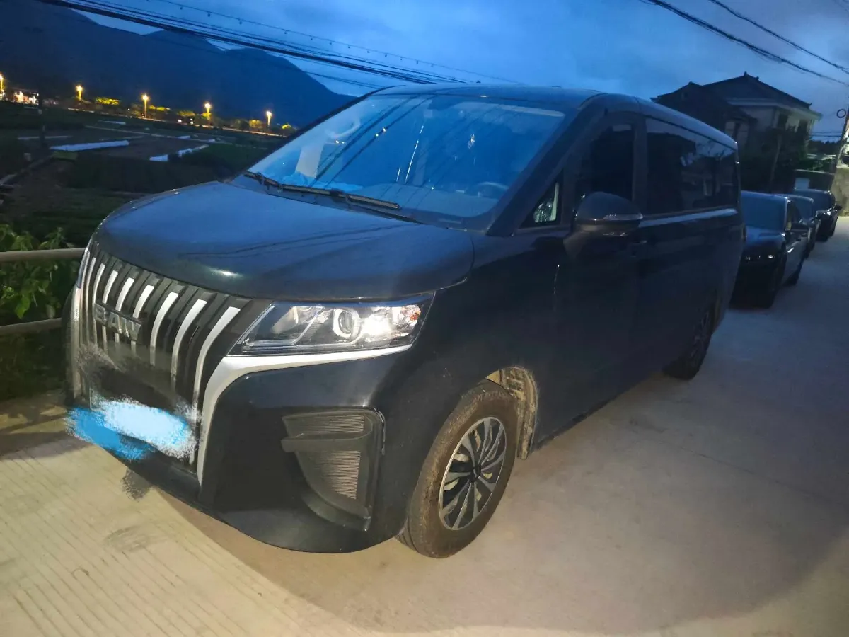 2024 BAW RuiSheng Trump M7 1.6L 124HP L4 5MT,autocango,china used car exporter,china ev exporter,chinese used car exporter,chinese used ev exporter