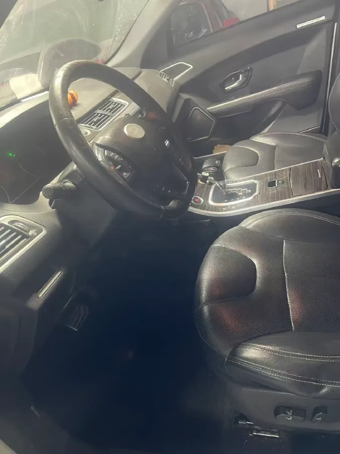 2016 Landwind X7 2.0T 190HP L4 8AT,autocango,china used car exporter,china ev exporter,chinese used car exporter,chinese used ev exporter