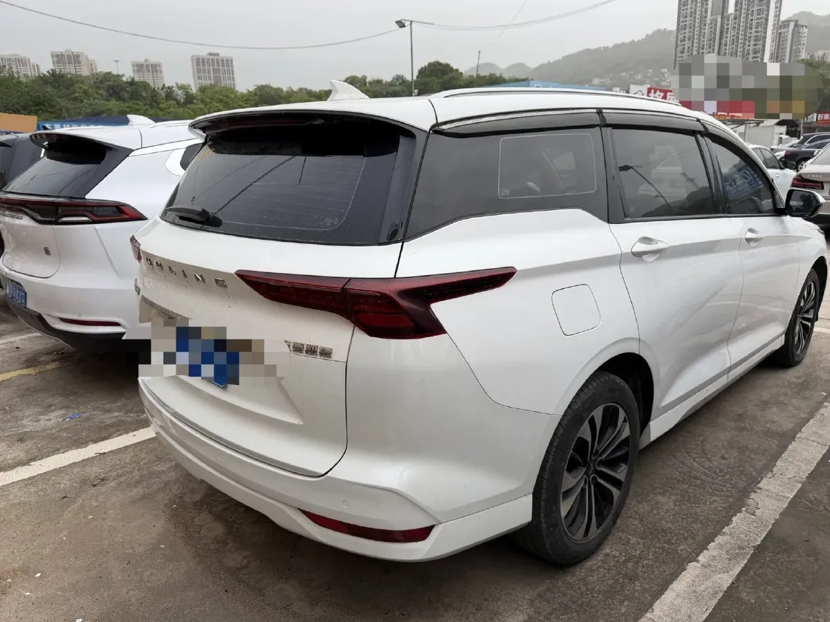 2022 WuLing KaiJie 1.5T 177HP L4 CVT,autocango,china used car exporter,china ev exporter,chinese used car exporter,chinese used ev exporter
