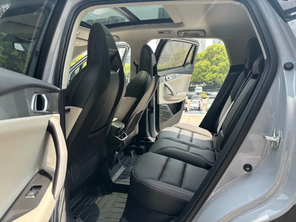 2022 Roewe i6 MAX BEV 61.1KWH,autocango,china used car exporter,china ev exporter,chinese used car exporter,chinese used ev exporter