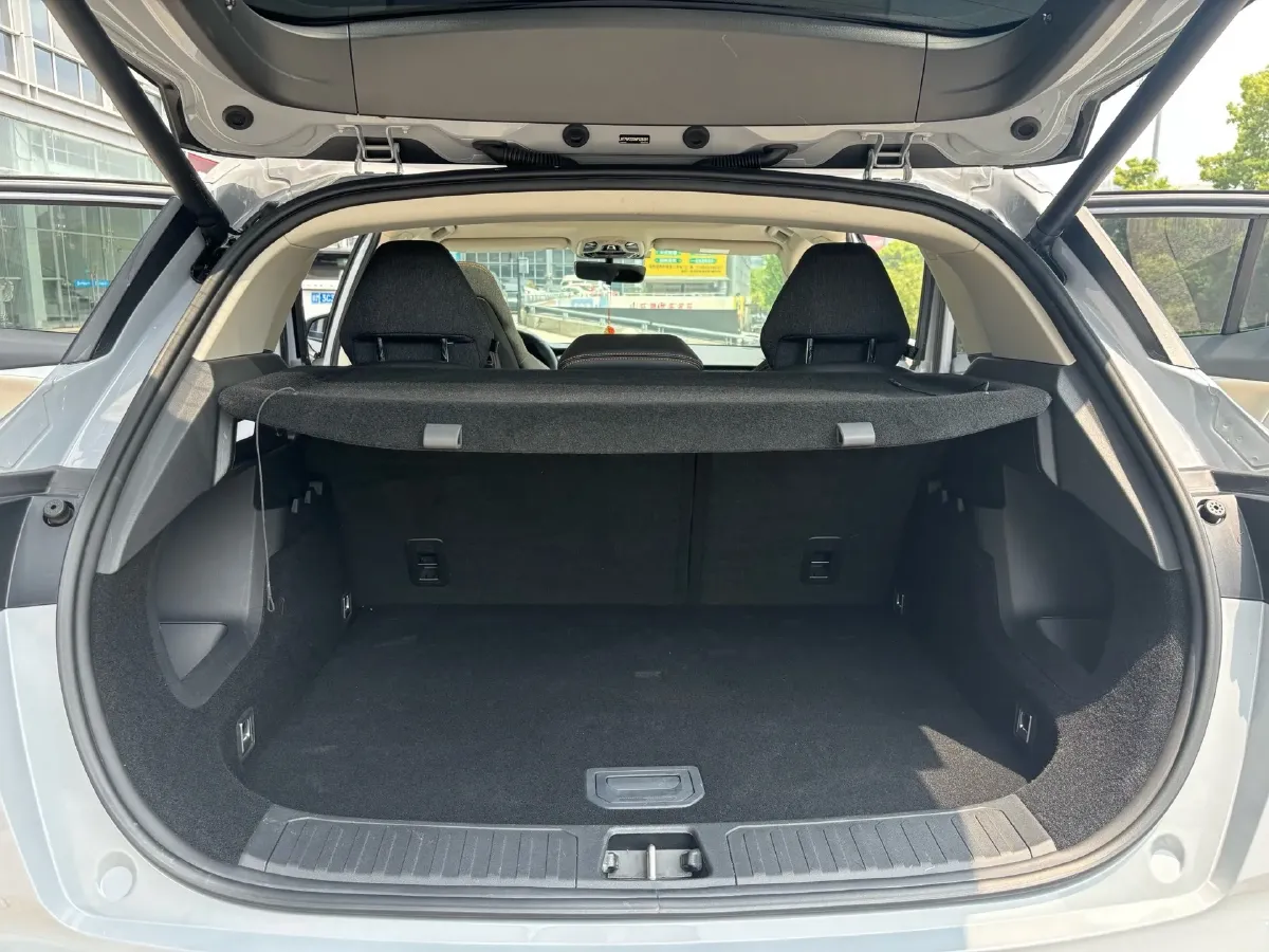 2022 Roewe i6 MAX BEV 61.1KWH,autocango,china used car exporter,china ev exporter,chinese used car exporter,chinese used ev exporter