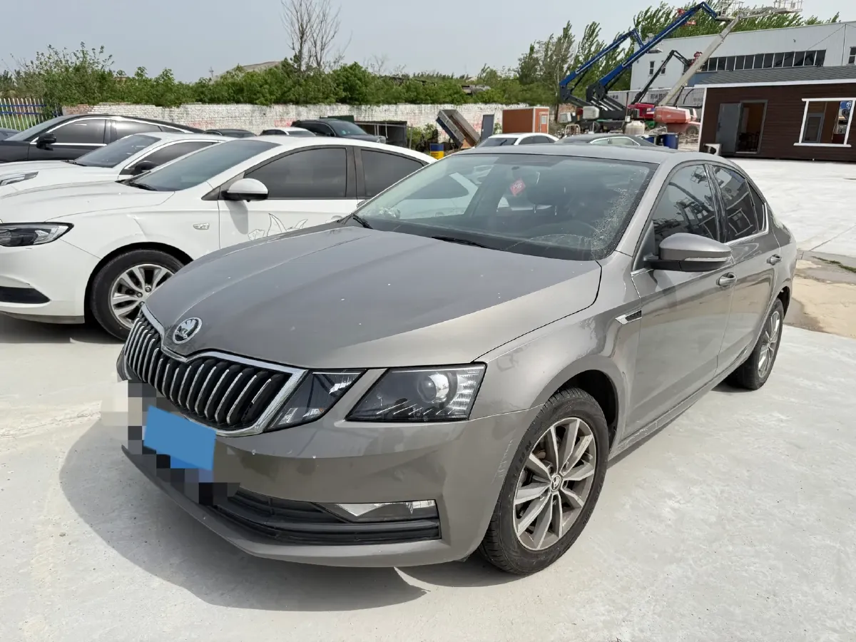2019 Skoda Octavia 1.5L 116HP L4 6AT,autocango,china used car exporter,china ev exporter,chinese used car exporter,chinese used ev exporter