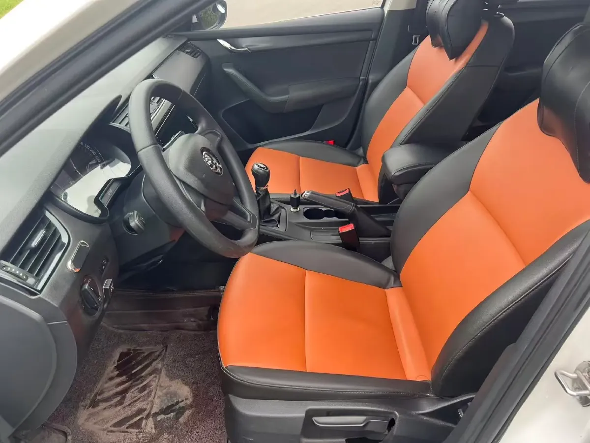 2018 Skoda Octavia 1.6L 110HP L4 5MT,autocango,china used car exporter,china ev exporter,chinese used car exporter,chinese used ev exporter