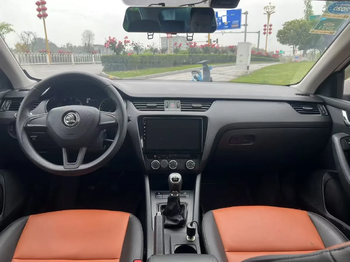 2018 Skoda Octavia 1.6L 110HP L4 5MT,autocango,china used car exporter,china ev exporter,chinese used car exporter,chinese used ev exporter