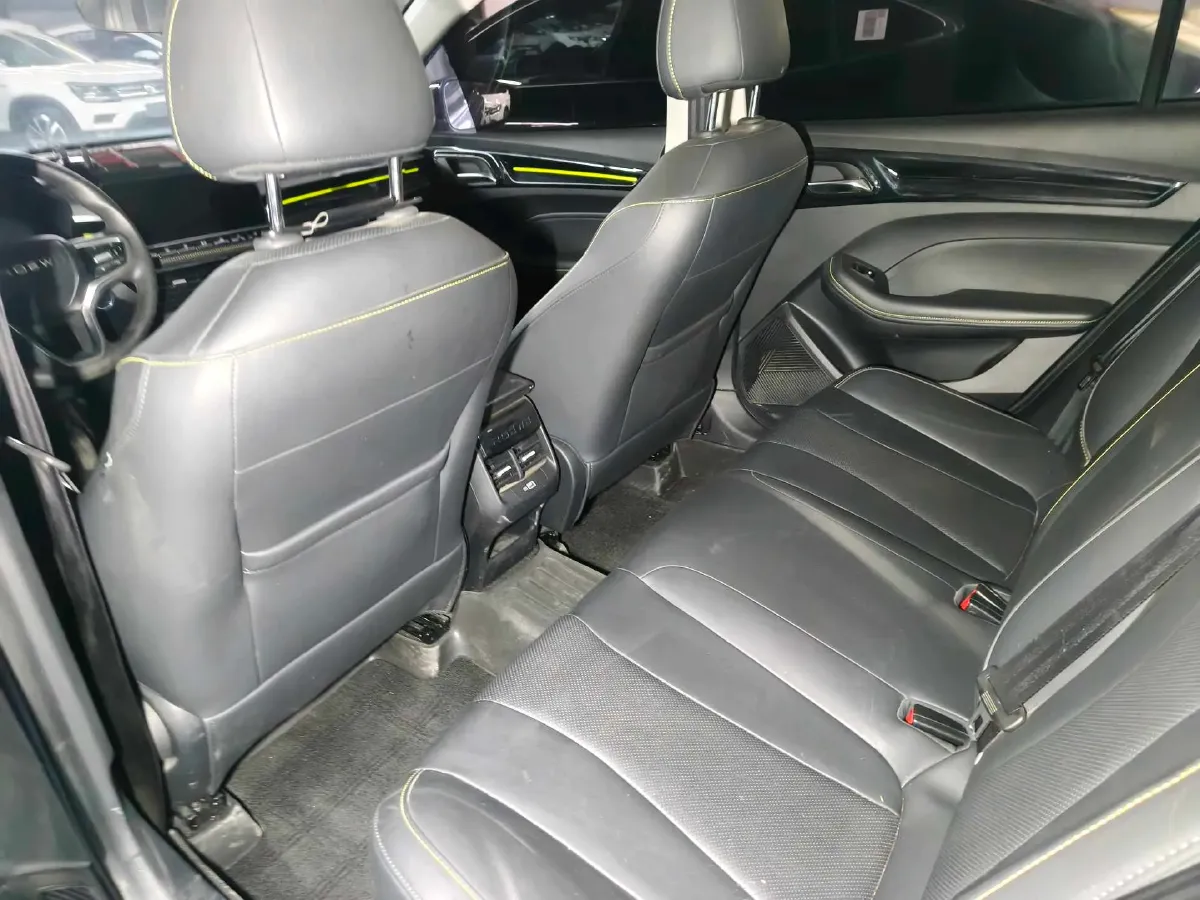 2021 Roewe i5 1.5L 120HP L4 CVT,autocango,china used car exporter,china ev exporter,chinese used car exporter,chinese used ev exporter