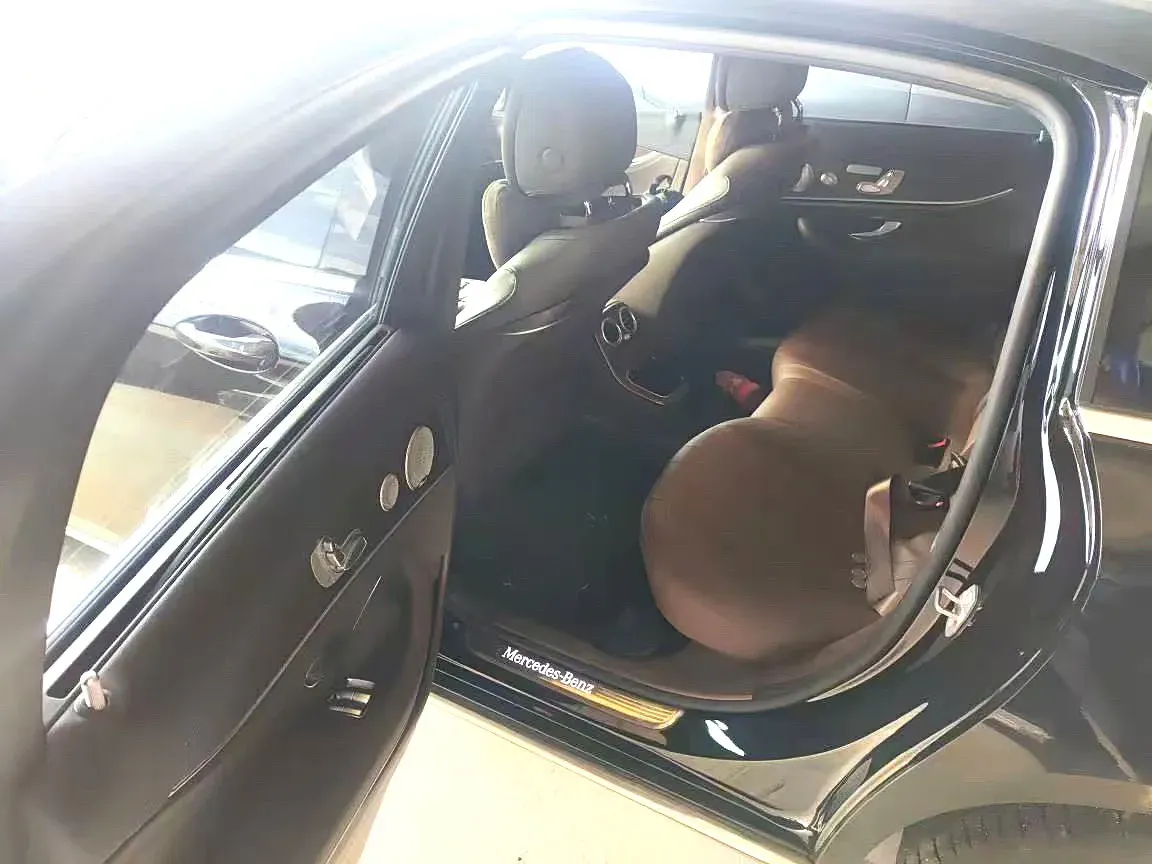 2022 Mercedes-Benz E Class 2.0T 258HP L4 9AT,autocango,china used car exporter,china ev exporter,chinese used car exporter,chinese used ev exporter