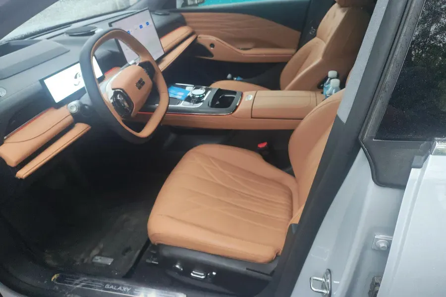 2025 Geely Galaxy Starshine 8 1.5L 112HP L4 1DHT PHEV,autocango,china used car exporter,china ev exporter,chinese used car exporter,chinese used ev exporter