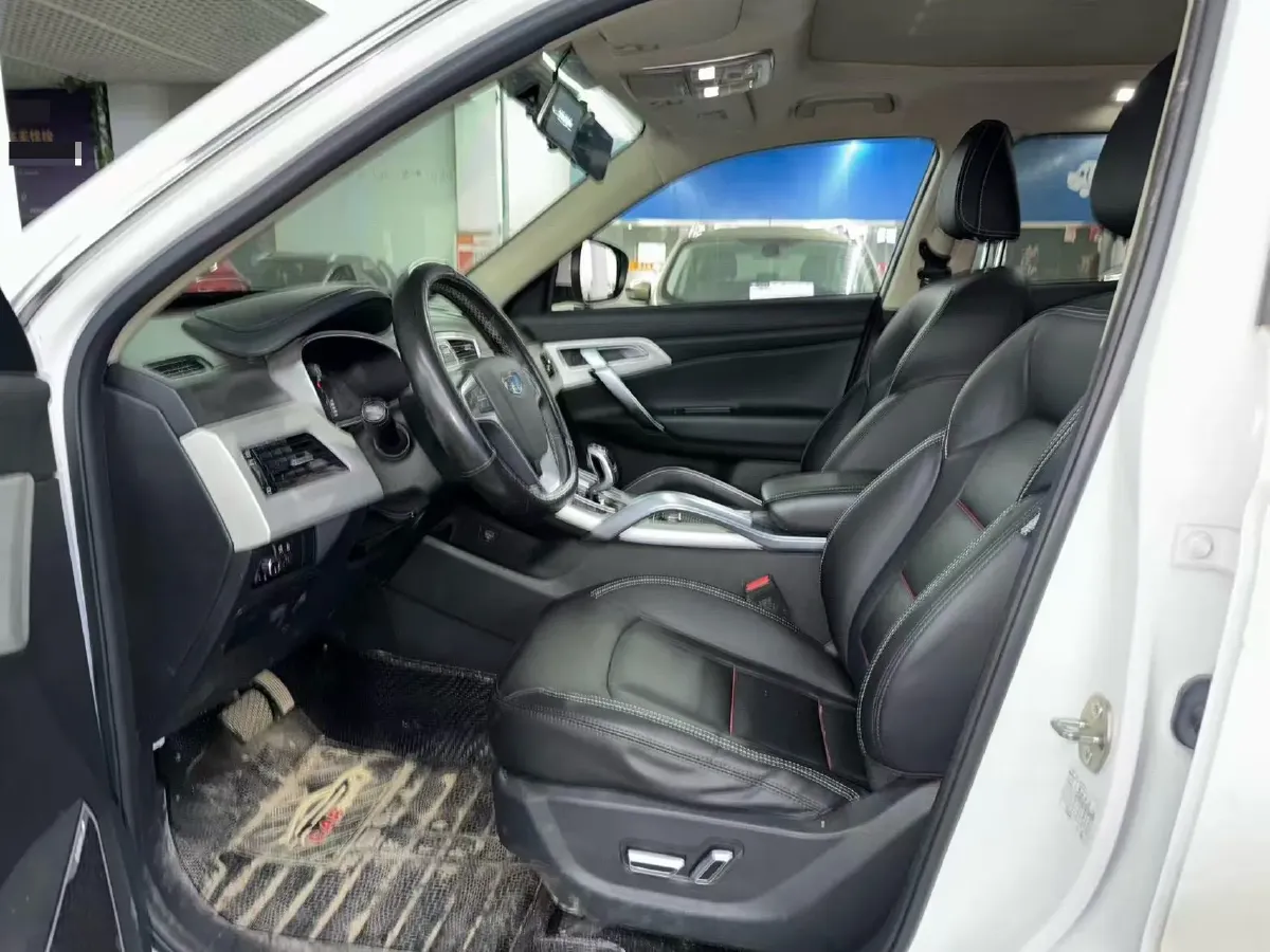 2020 Roewe i6 1.5T 169HP L4 7DCT,autocango,china used car exporter,china ev exporter,chinese used car exporter,chinese used ev exporter