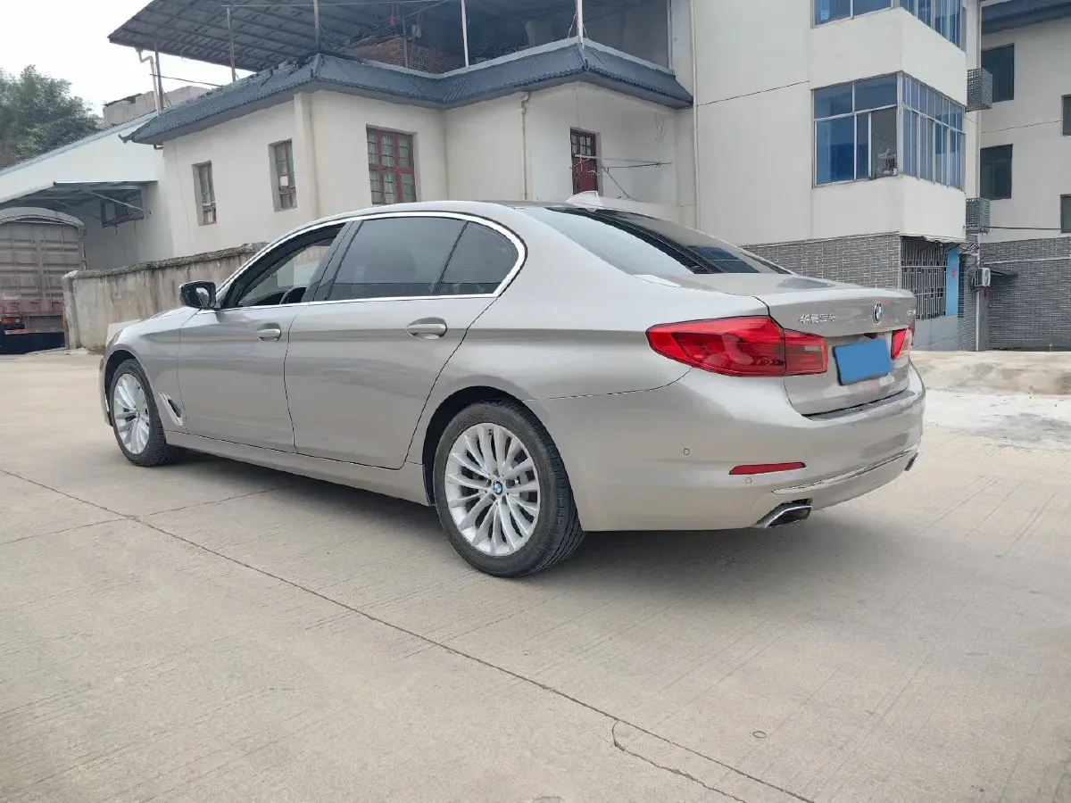 2020 BMW 5 Series 2.0T 184HP L4 8AT,autocango,china used car exporter,china ev exporter,chinese used car exporter,chinese used ev exporter