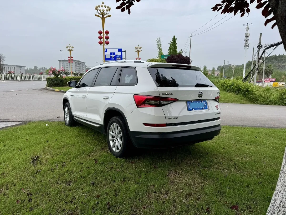 2018 Skoda Kodiak 2.0T 186HP L4 7DCT,autocango,china used car exporter,china ev exporter,chinese used car exporter,chinese used ev exporter