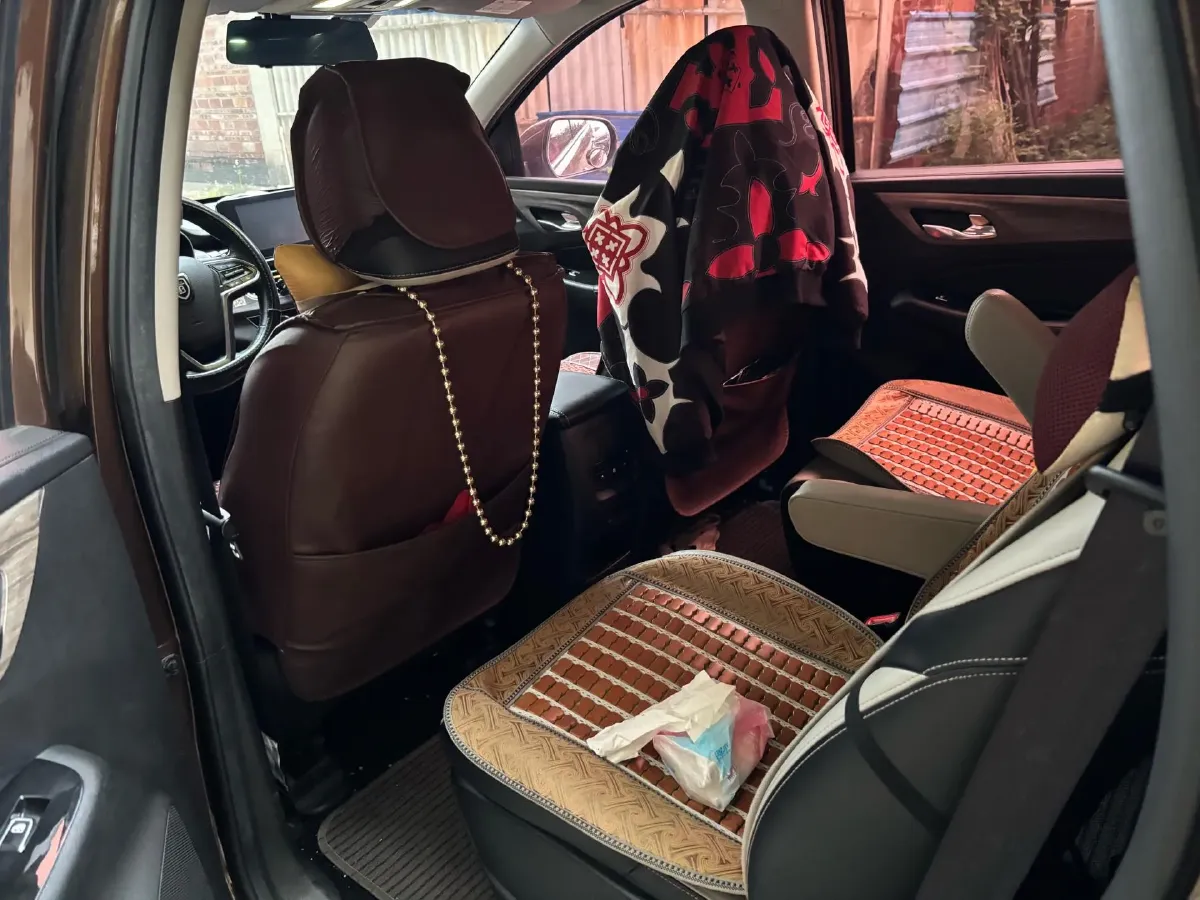 2017 BaoJun 730 1.5T 150HP L4 6DCT,autocango,china used car exporter,china ev exporter,chinese used car exporter,chinese used ev exporter