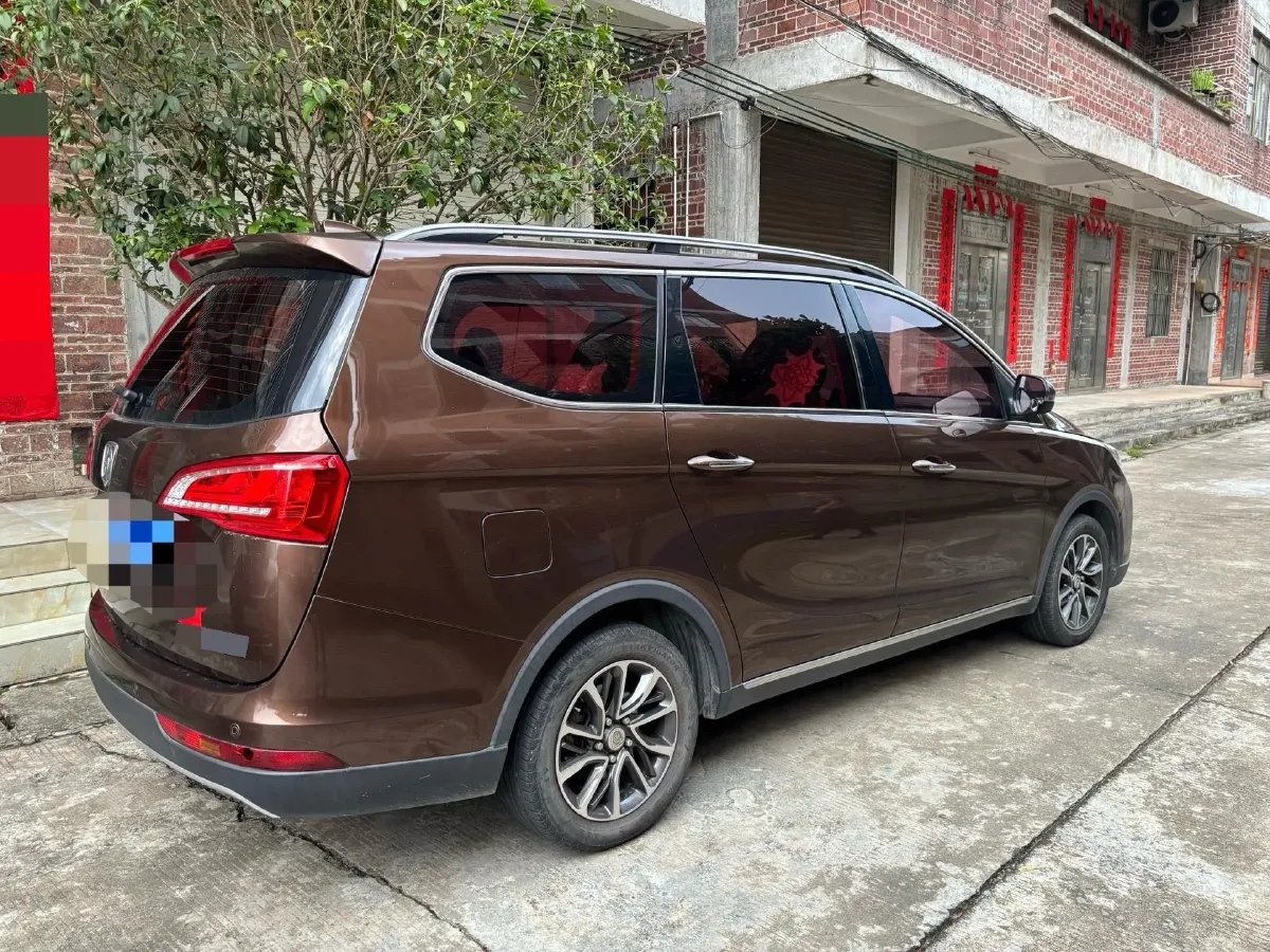 2017 BaoJun 730 1.5T 150HP L4 6DCT,autocango,china used car exporter,china ev exporter,chinese used car exporter,chinese used ev exporter