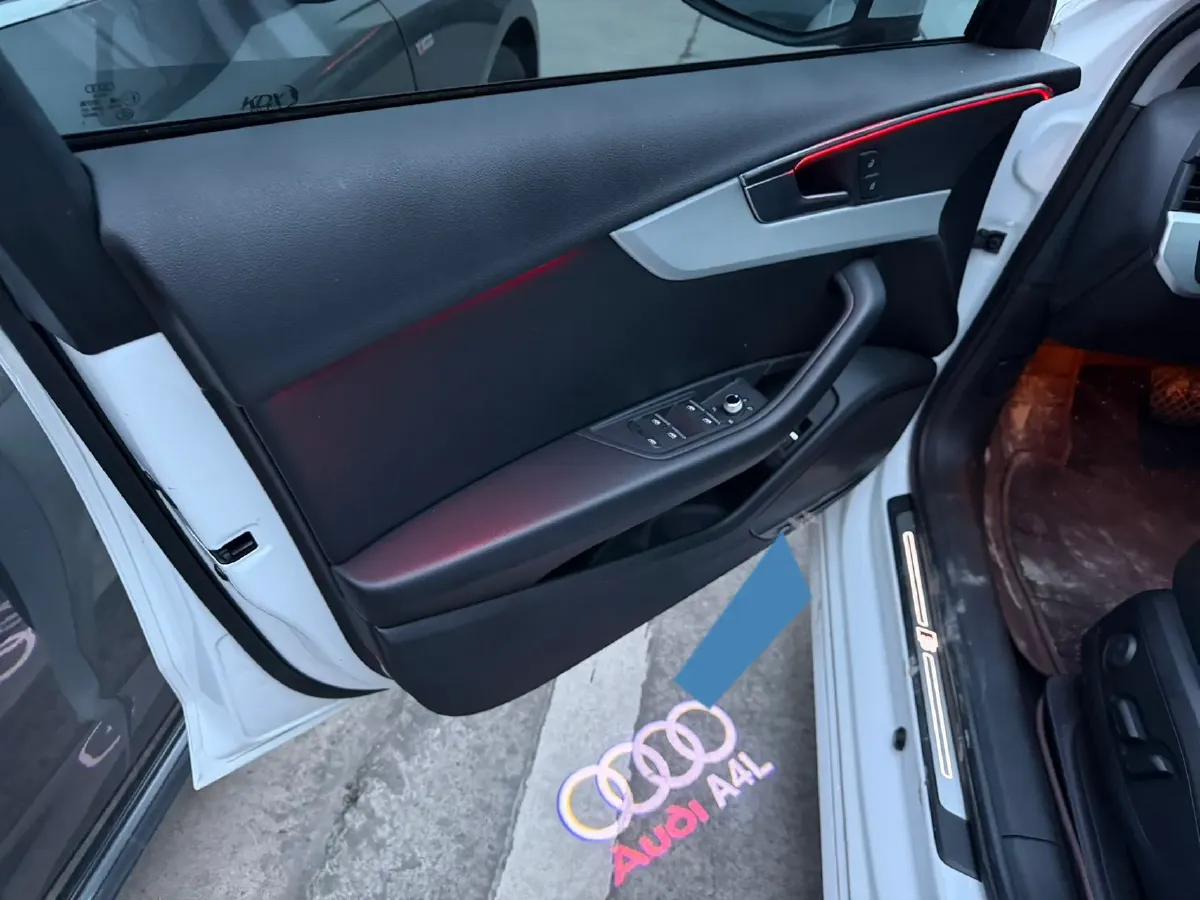 2020 Audi A4L 2.0T 190HP L4 7DCT,autocango,china used car exporter,china ev exporter,chinese used car exporter,chinese used ev exporter