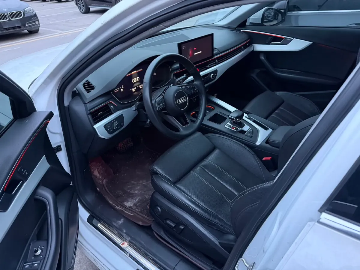 2020 Audi A4L 2.0T 190HP L4 7DCT,autocango,china used car exporter,china ev exporter,chinese used car exporter,chinese used ev exporter