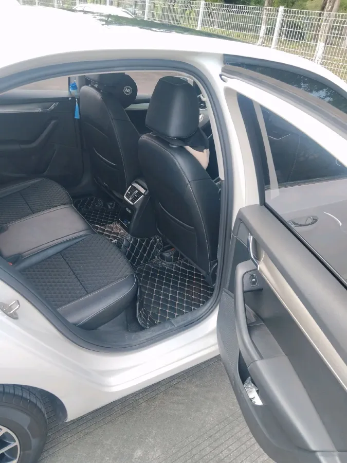 2019 Skoda Octavia 1.2T 116HP L4 7DCT,autocango,china used car exporter,china ev exporter,chinese used car exporter,chinese used ev exporter