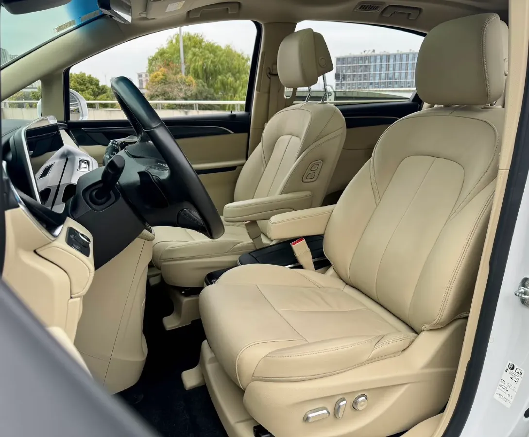 2023 Buick GL8 2.0T 237HP L4 9AT,autocango,china used car exporter,china ev exporter,chinese used car exporter,chinese used ev exporter