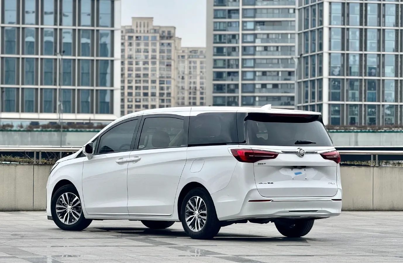 2023 Buick GL8 2.0T 237HP L4 9AT,autocango,china used car exporter,china ev exporter,chinese used car exporter,chinese used ev exporter