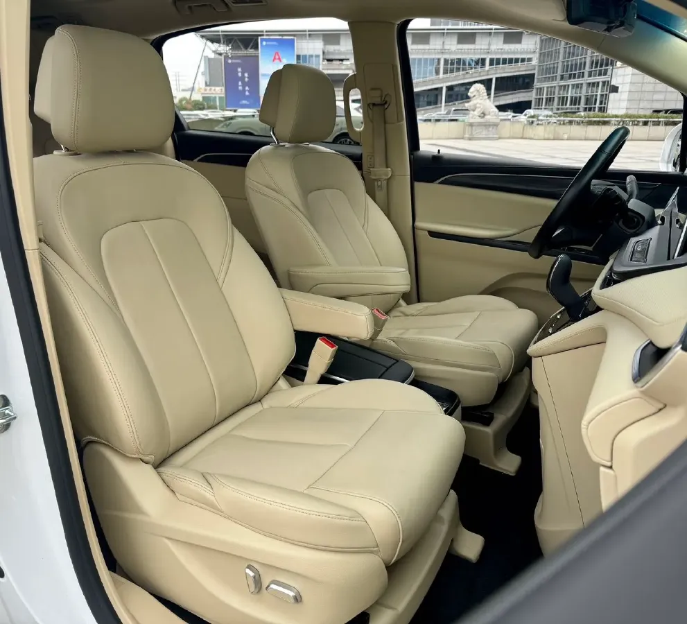 2023 Buick GL8 2.0T 237HP L4 9AT,autocango,china used car exporter,china ev exporter,chinese used car exporter,chinese used ev exporter