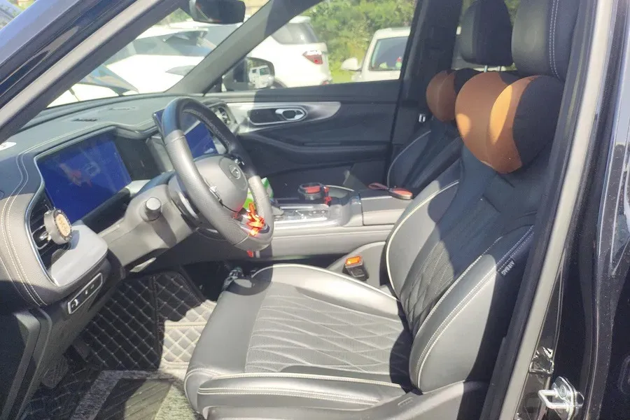 2022 GAC Trumpchi GS8 2.0T 252HP L4 8AT,autocango,china used car exporter,china ev exporter,chinese used car exporter,chinese used ev exporter