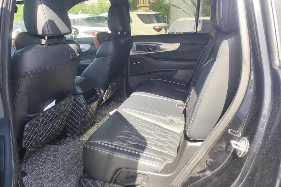 2022 GAC Trumpchi GS8 2.0T 252HP L4 8AT,autocango,china used car exporter,china ev exporter,chinese used car exporter,chinese used ev exporter