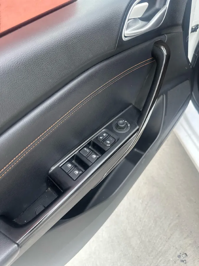 2017 BaoJun 510 1.5L 112HP L4 5AMT,autocango,china used car exporter,china ev exporter,chinese used car exporter,chinese used ev exporter