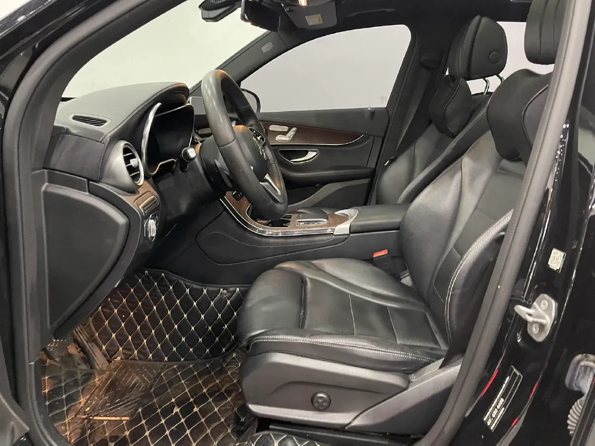 2020 Mercedes-Benz GLC Class 2.0T 197HP L4 9AT,autocango,china used car exporter,china ev exporter,chinese used car exporter,chinese used ev exporter