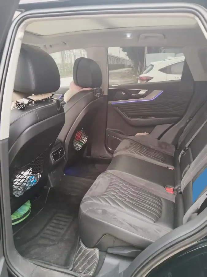 2022 HongQi HS5 2.0T 224HP L4 6AT,autocango,china used car exporter,china ev exporter,chinese used car exporter,chinese used ev exporter