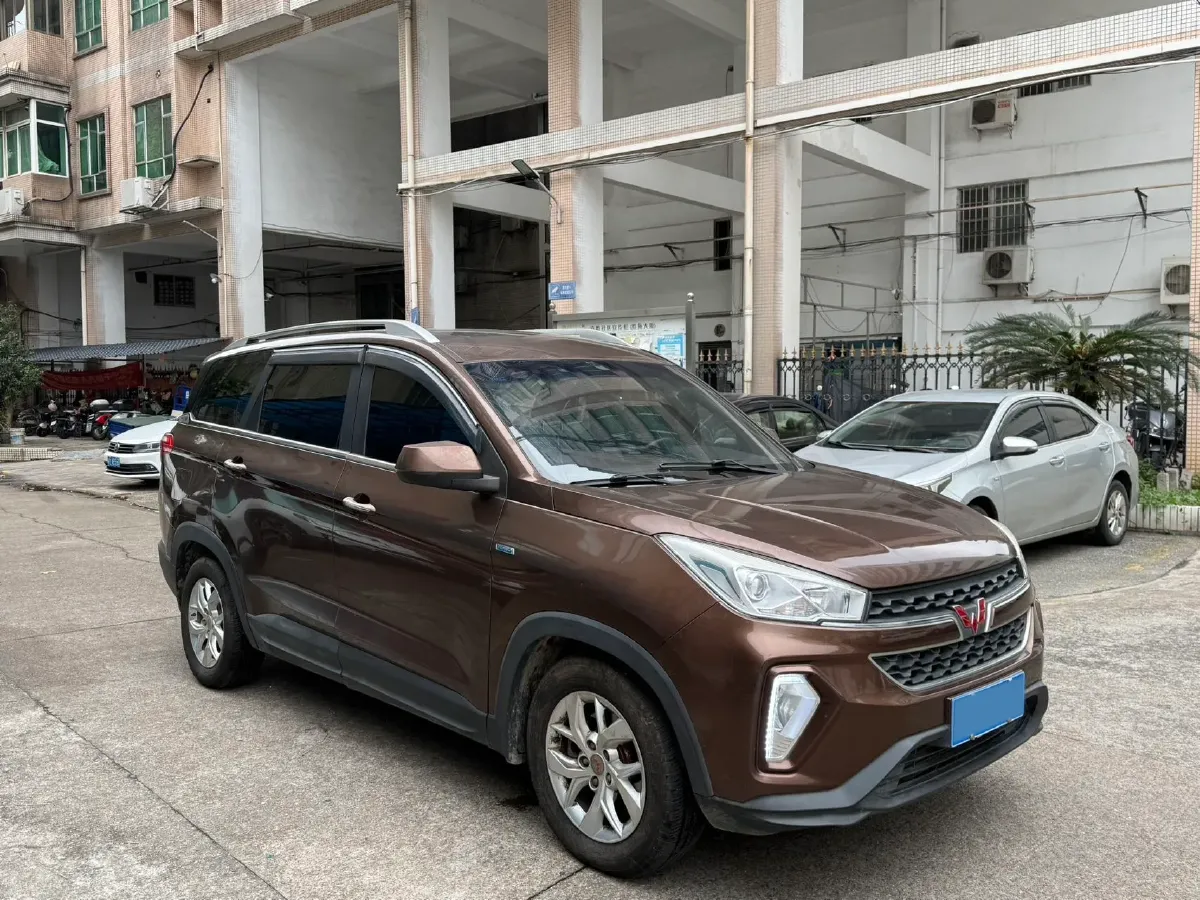 2018 WuLing HongGuang S3 1.5T 150HP L4 6MT,autocango,china used car exporter,china ev exporter,chinese used car exporter,chinese used ev exporter