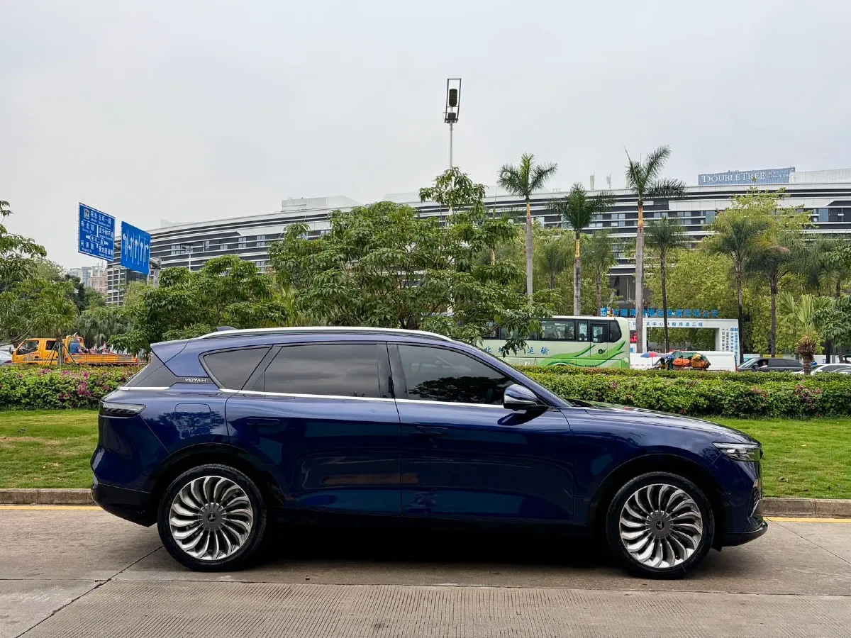 2021 Voyah FREE Range Extended 109HP REEV 33KWH,autocango,china used car exporter,china ev exporter,chinese used car exporter,chinese used ev exporter