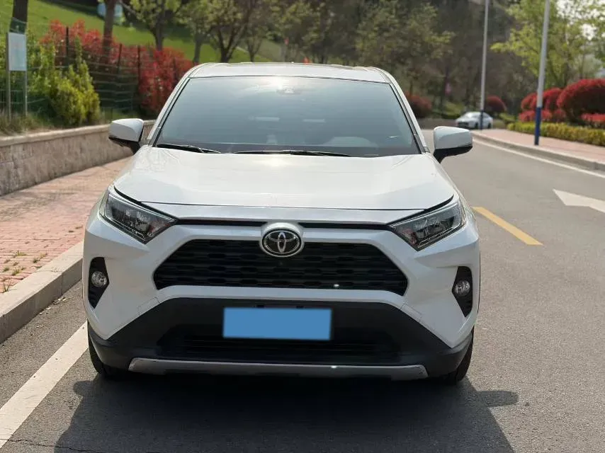 2020 Toyota RAV4 2.0L 171HP L4 CVT,autocango,china used car exporter,china ev exporter,chinese used car exporter,chinese used ev exporter