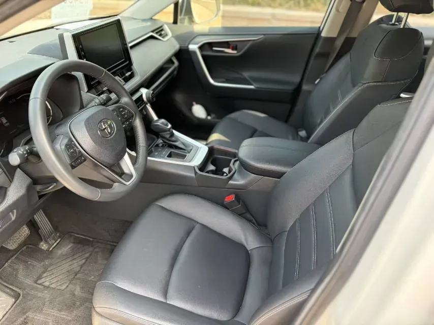 2020 Toyota RAV4 2.0L 171HP L4 CVT,autocango,china used car exporter,china ev exporter,chinese used car exporter,chinese used ev exporter