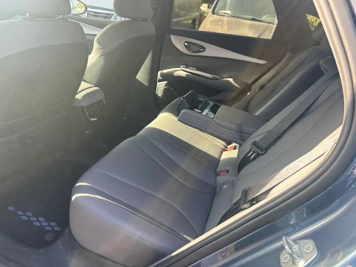 2025 BYD Seal07 DM-i 1.5L 101HP L4 E-CVT PHEV 17.6KWH,autocango,china used car exporter,china ev exporter,chinese used car exporter,chinese used ev exporter