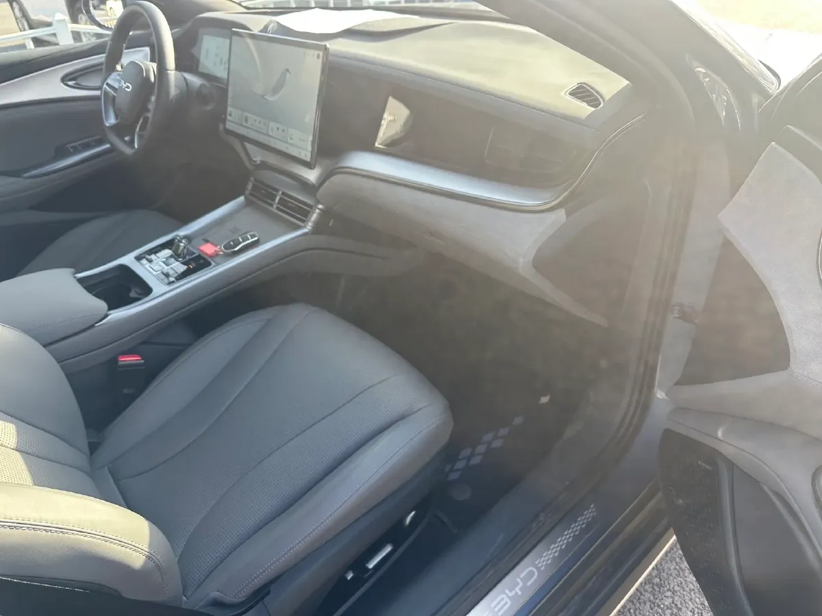 2025 BYD Seal07 DM-i 1.5L 101HP L4 E-CVT PHEV 17.6KWH,autocango,china used car exporter,china ev exporter,chinese used car exporter,chinese used ev exporter