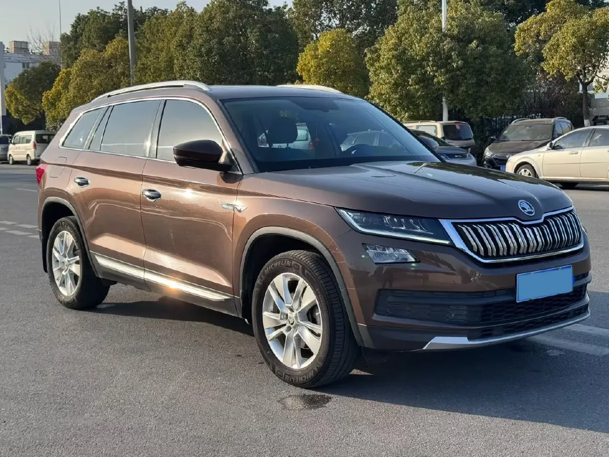 2018 Skoda Kodiak 2.0T 186HP L4 7DCT,autocango,china used car exporter,china ev exporter,chinese used car exporter,chinese used ev exporter