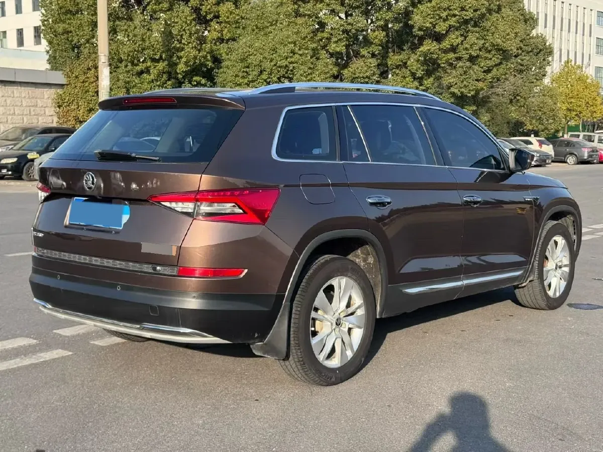 2018 Skoda Kodiak 2.0T 186HP L4 7DCT,autocango,china used car exporter,china ev exporter,chinese used car exporter,chinese used ev exporter