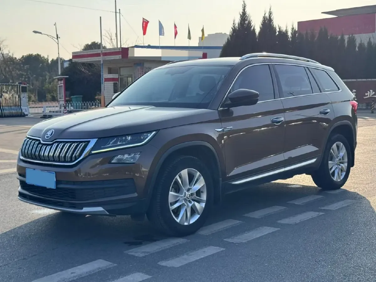 2018 Skoda Kodiak 2.0T 186HP L4 7DCT,autocango,china used car exporter,china ev exporter,chinese used car exporter,chinese used ev exporter