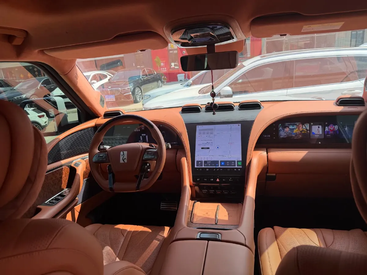 2023 YangWang U8 2.0T 272HP L4 REEV 49.05KWH,autocango,china used car exporter,china ev exporter,chinese used car exporter,chinese used ev exporter