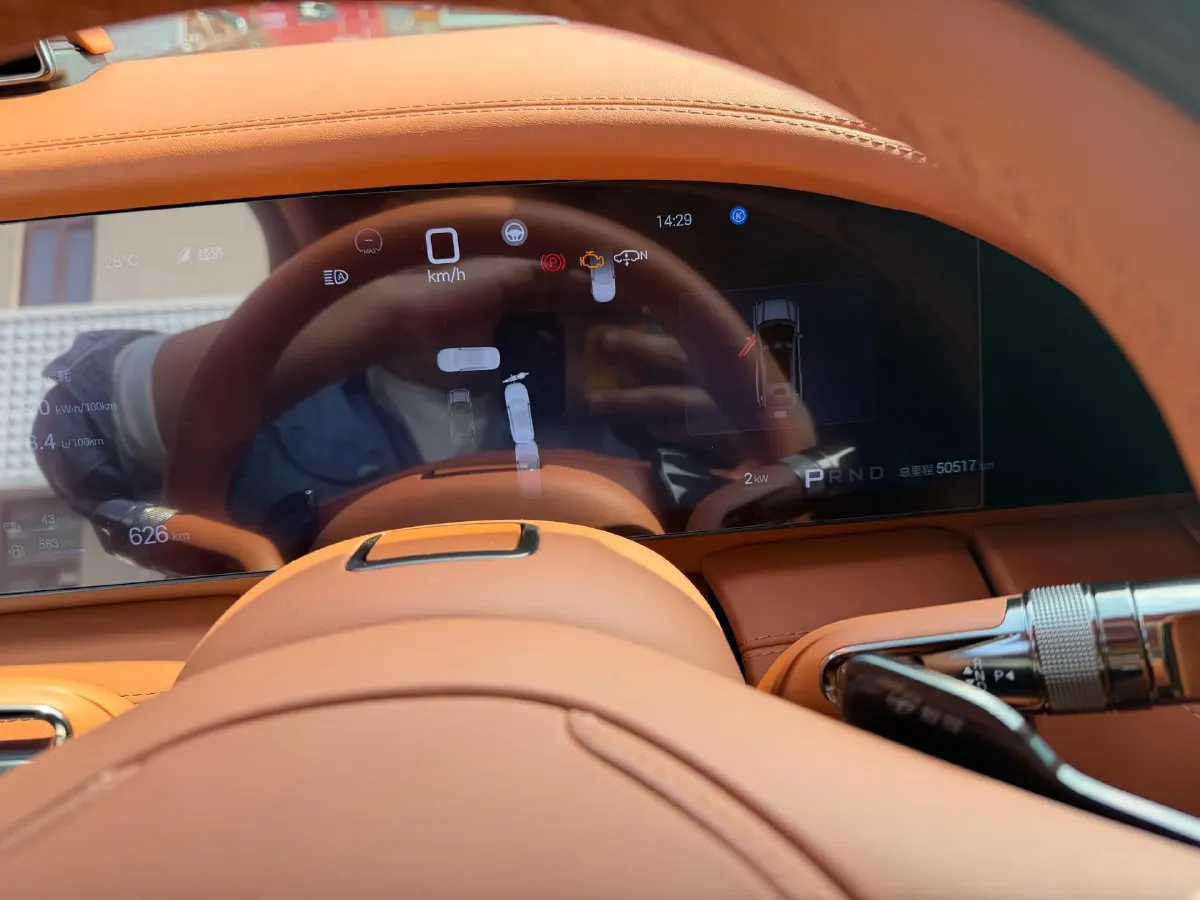 2023 YangWang U8 2.0T 272HP L4 REEV 49.05KWH,autocango,china used car exporter,china ev exporter,chinese used car exporter,chinese used ev exporter