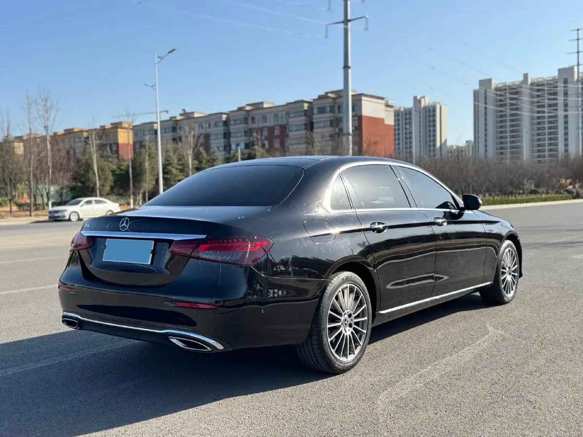 2022 Mercedes-Benz E Class 2.0T 197HP L4 9AT,autocango,china used car exporter,china ev exporter,chinese used car exporter,chinese used ev exporter