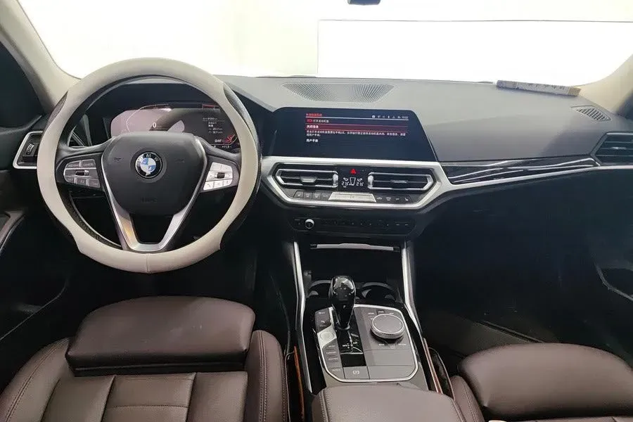 2021 BMW 3 Series 2.0T 156HP L4 8AT,autocango,china used car exporter,china ev exporter,chinese used car exporter,chinese used ev exporter