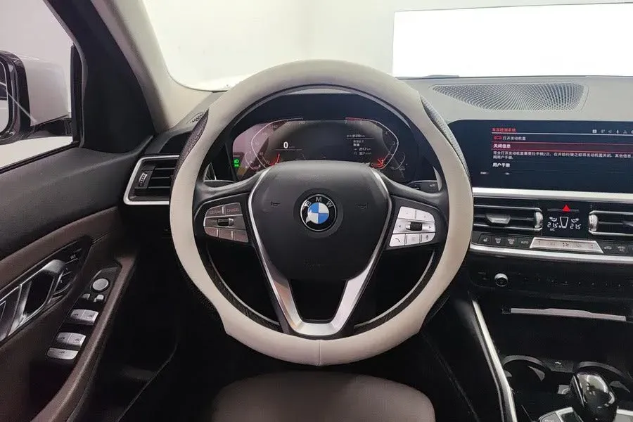 2021 BMW 3 Series 2.0T 156HP L4 8AT,autocango,china used car exporter,china ev exporter,chinese used car exporter,chinese used ev exporter