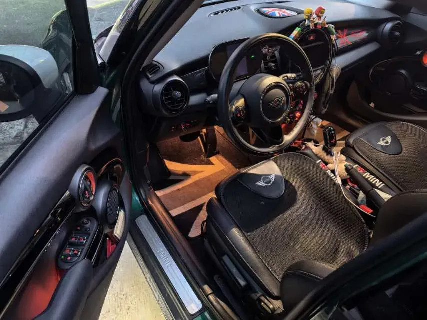 2021 MINI MINI 1.5T 136HP L3 7DCT,autocango,china used car exporter,china ev exporter,chinese used car exporter,chinese used ev exporter