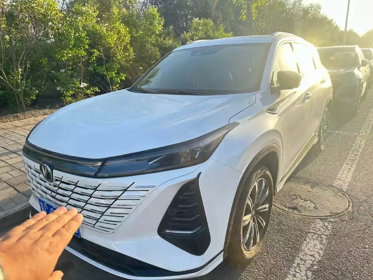 2025 ChangAn CS75 Plus 1.5T 188HP L4 8AT,autocango,china used car exporter,china ev exporter,chinese used car exporter,chinese used ev exporter