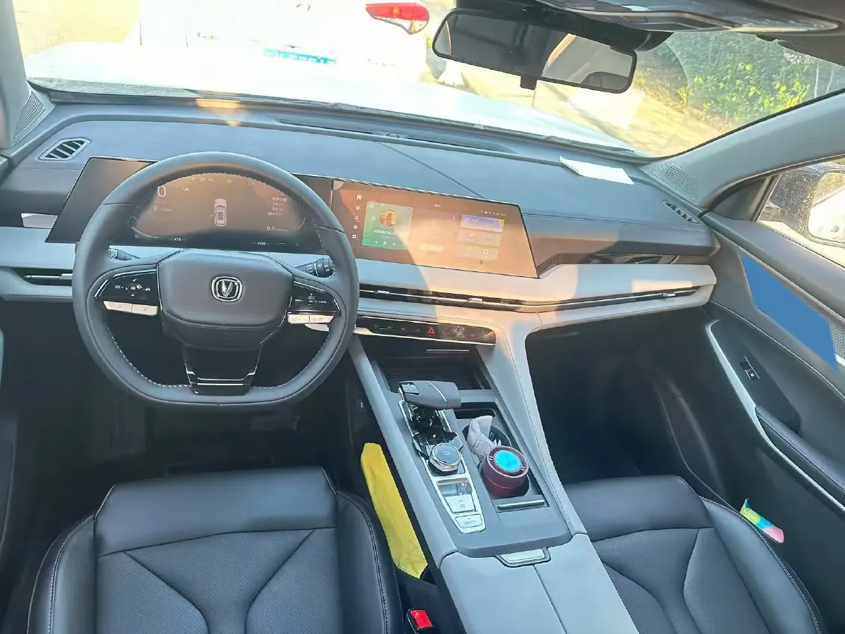 2025 ChangAn CS75 Plus 1.5T 188HP L4 8AT,autocango,china used car exporter,china ev exporter,chinese used car exporter,chinese used ev exporter