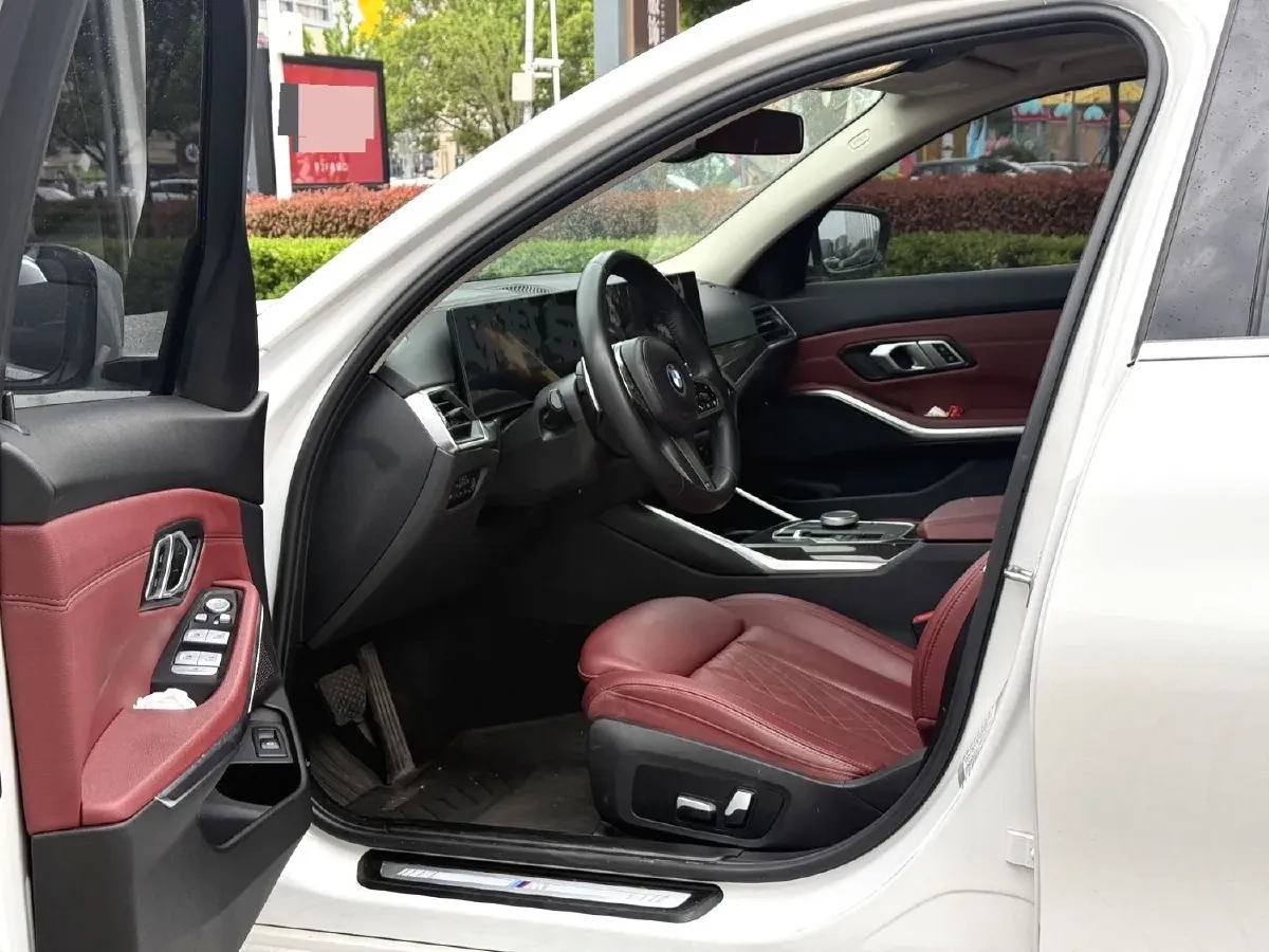 2024 BMW 3 Series 2.0T 156HP L4 8AT,autocango,china used car exporter,china ev exporter,chinese used car exporter,chinese used ev exporter