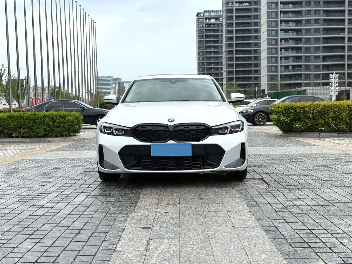 2024 BMW 3 Series 2.0T 156HP L4 8AT,autocango,china used car exporter,china ev exporter,chinese used car exporter,chinese used ev exporter