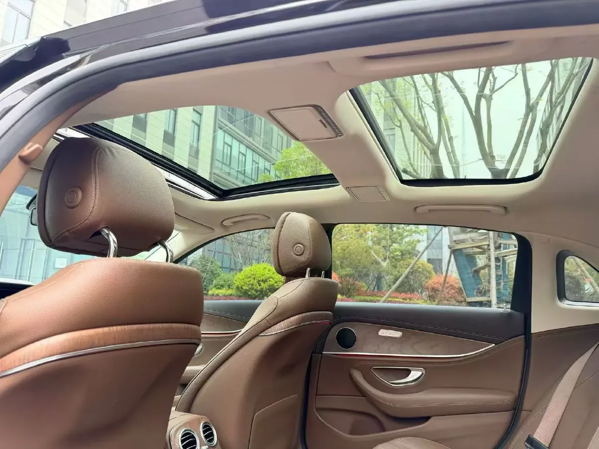 2022 Mercedes-Benz GLC Class 2.0T 258HP L4 9AT,autocango,china used car exporter,china ev exporter,chinese used car exporter,chinese used ev exporter