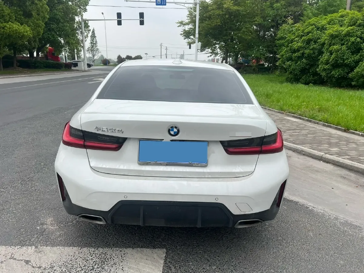 2024 BMW 3 Series 2.0T 184HP L4 8AT,autocango,china used car exporter,china ev exporter,chinese used car exporter,chinese used ev exporter